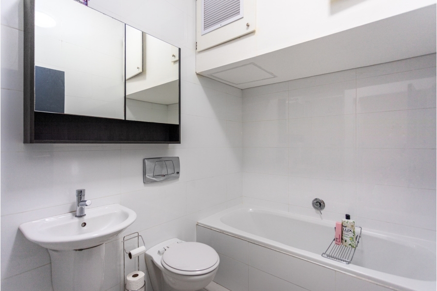 1 Bedroom Property for Sale in Gardens Western Cape